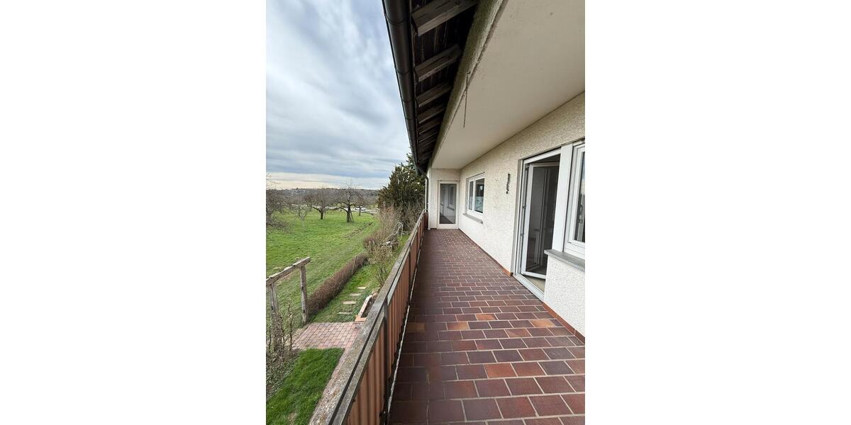 Etagenwohnung Backnang - 3.5 Zimmer, 105 m&sup2;, 1.000&euro; | Angebot:25251560