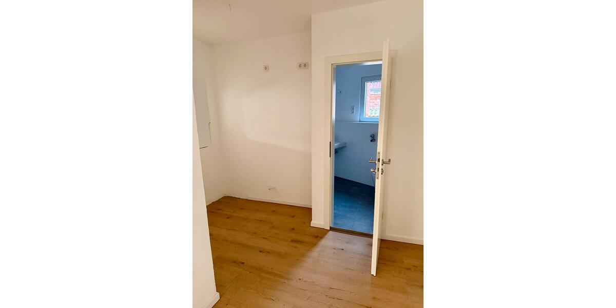 Dachgeschoßwohnung Stuttgart Stuttgart-Ost - 3 Zimmer, 60 m&sup2;, 1.000&euro; | Angebot:26531640
