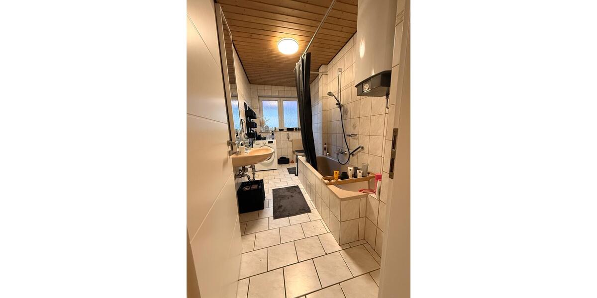 Etagenwohnung Ludwigsburg Oßweil - 3 Zimmer, 75 m&sup2;, 950&euro; | Angebot:25995939