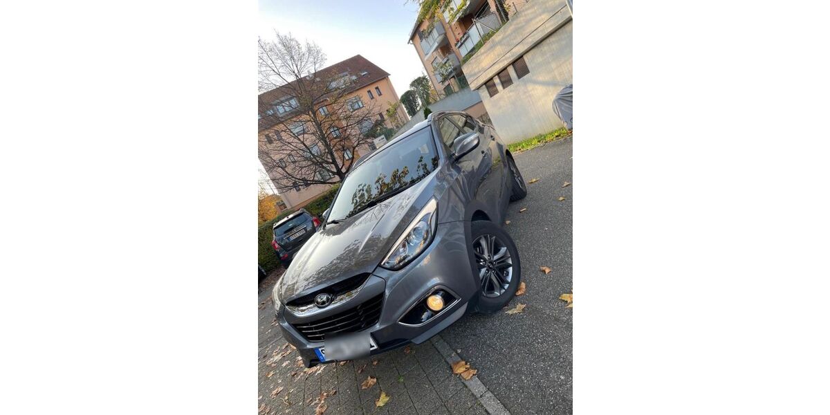 Hyundai ix35 153.504 km 12.990 &euro; Stuttgart 70439
