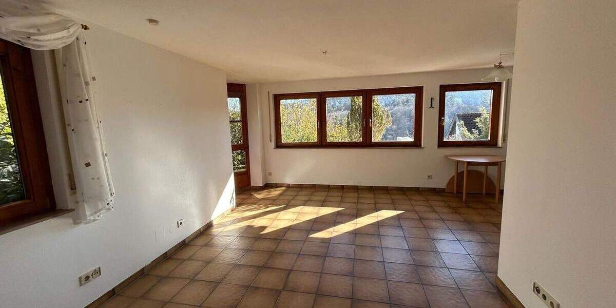 Etagenwohnung Stuttgart Rohracker - 2 Zimmer, 74 m&sup2;, 900&euro; | Angebot:25802794