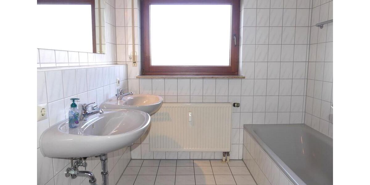 Etagenwohnung Steinheim an der Murr - 3 Zimmer, 76 m&sup2;, 850&euro; | Angebot:25570120