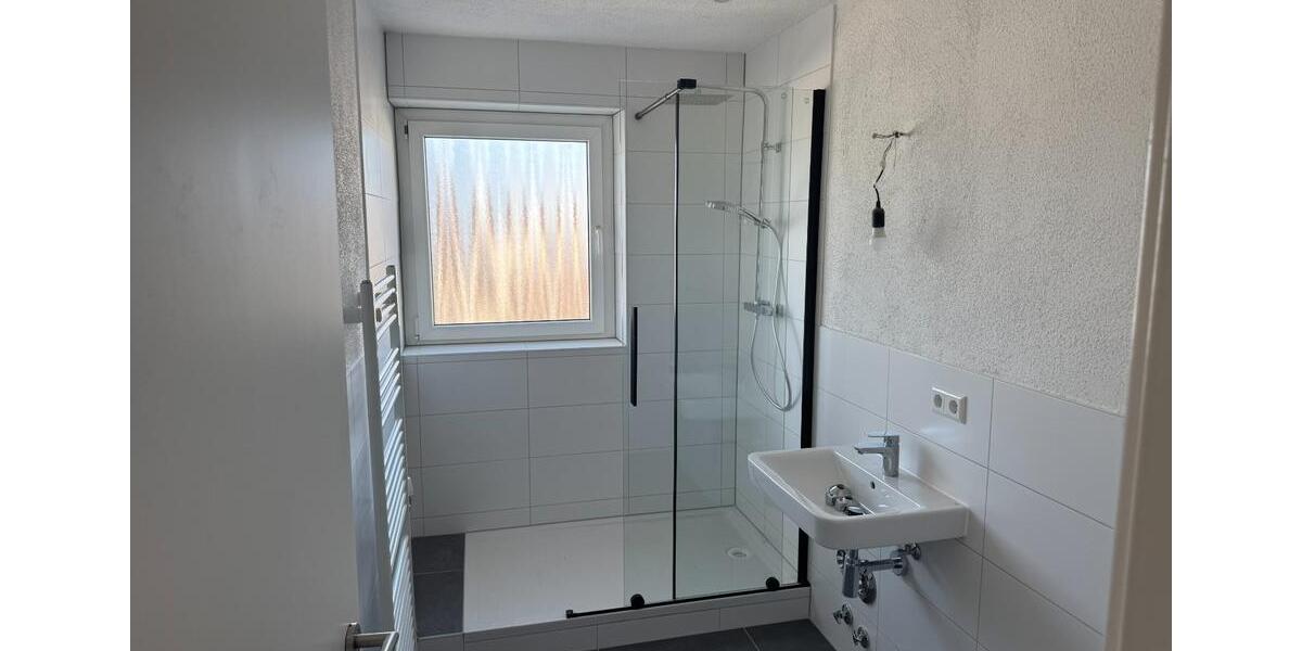 Etagenwohnung Stuttgart Luginsland - 3 Zimmer, 76 m&sup2;, 1.300&euro; | Angebot:25452050