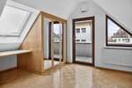 Gepflegtes 3-Familienhaus in begehrter Wohnlage mit vielseitigen Nutzungsmöglichkeiten - Mehrfamilienhaus, Wohnhaus Stuttgart Zuffenhausen | Angebot:27083597