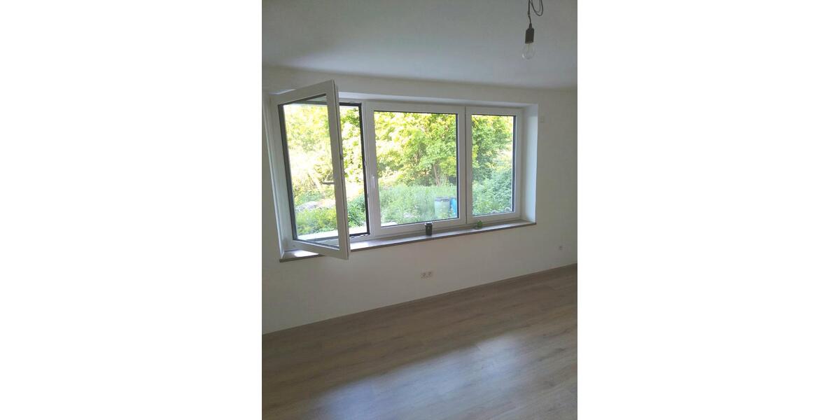 Etagenwohnung Uhingen - 2 Zimmer, 80 m&sup2;, 980&euro; | Angebot:27553307