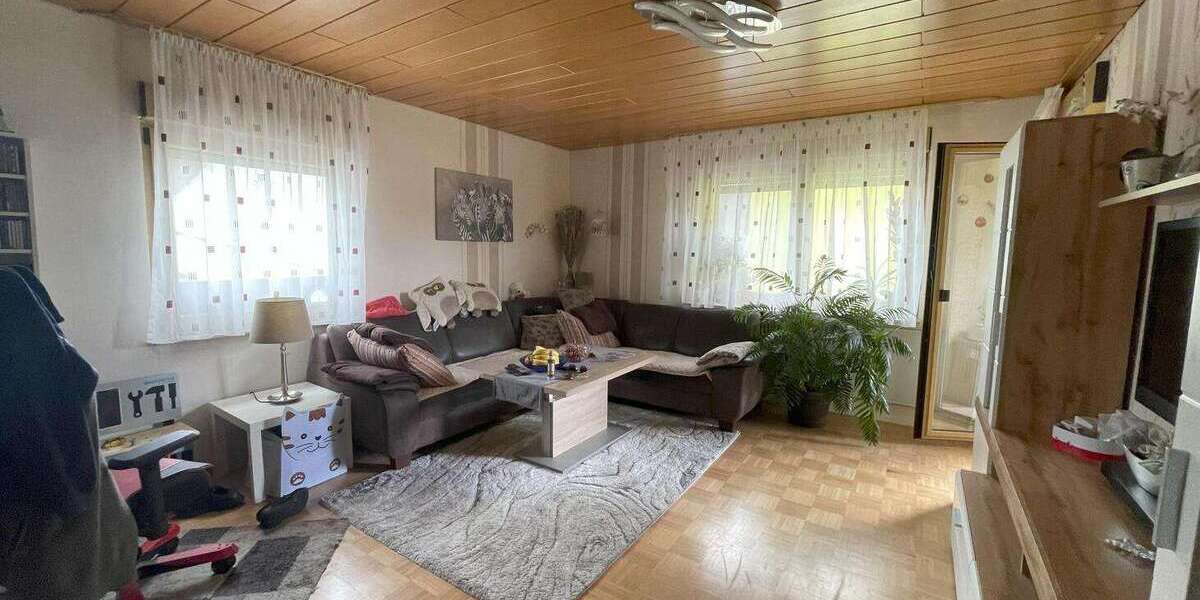 Einfamilienhaus Gemmrigheim - 8 Zimmer, 158 m&sup2;, 349.000&euro; | Angebot:25469647