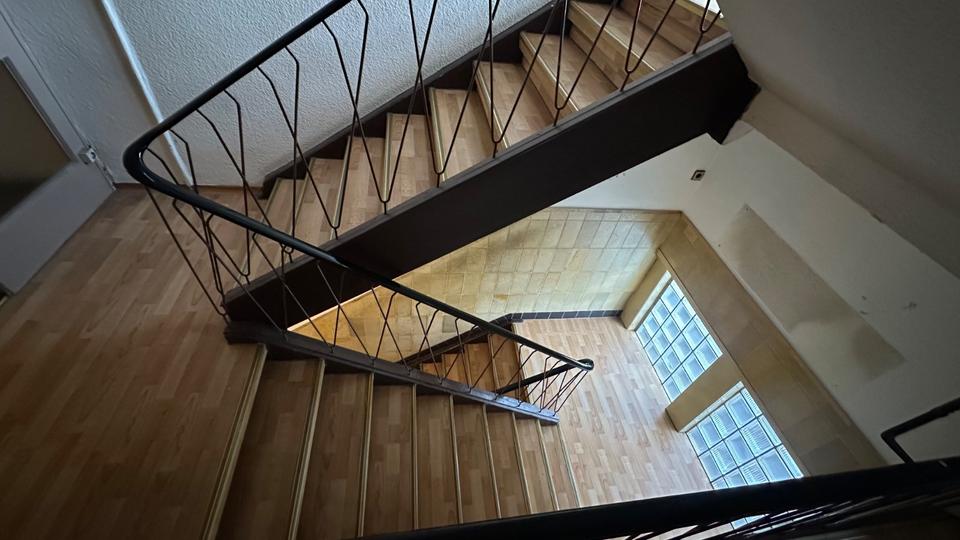 Einfamilienhaus Kirchheim unter Teck - 15 Zimmer, 550 m&sup2;, 1.300.000&euro; | Angebot:25418339