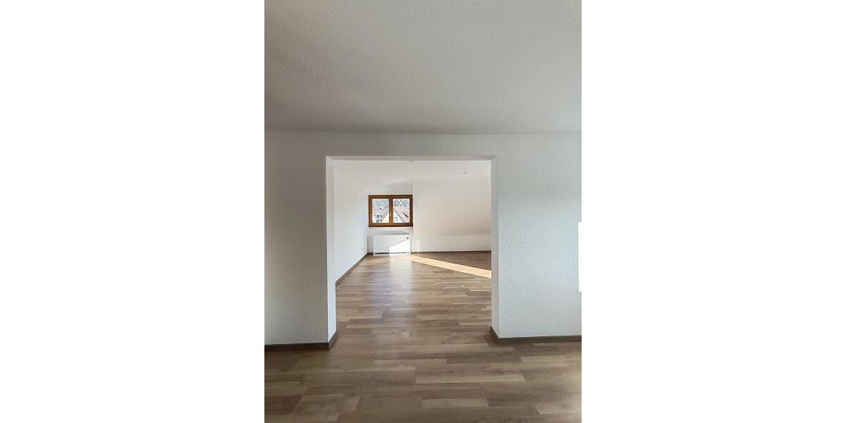 Etagenwohnung Neckartenzlingen - 3.5 Zimmer, 79 m&sup2;, 790&euro; | Angebot:25100737