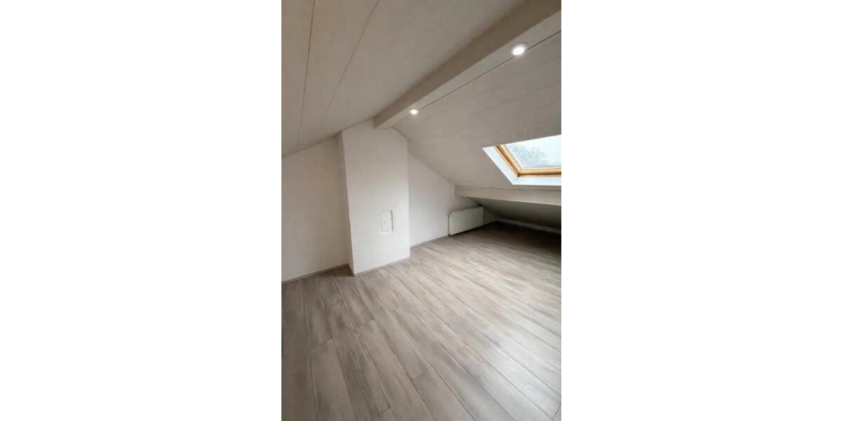 Reihenhaus Esslingen am Neckar Pliensauvorstadt - 4.5 Zimmer, 115 m&sup2;, 1.590&euro; | Angebot:26037582