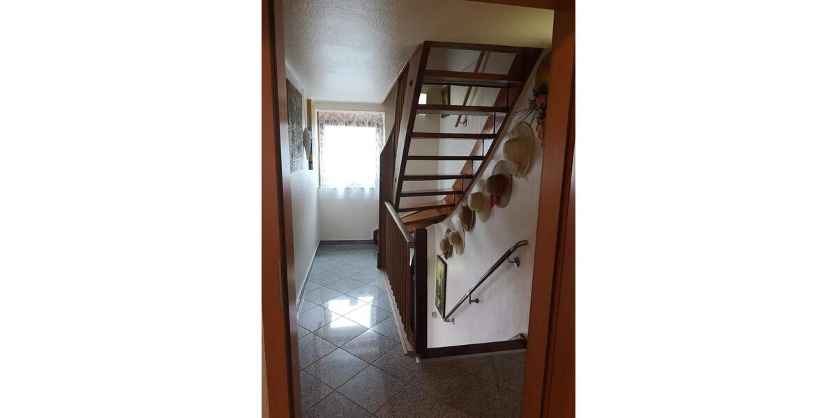 Reihenhaus Remseck am Neckar - 6 Zimmer, 180 m&sup2;, 600.000&euro; | Angebot:26052005