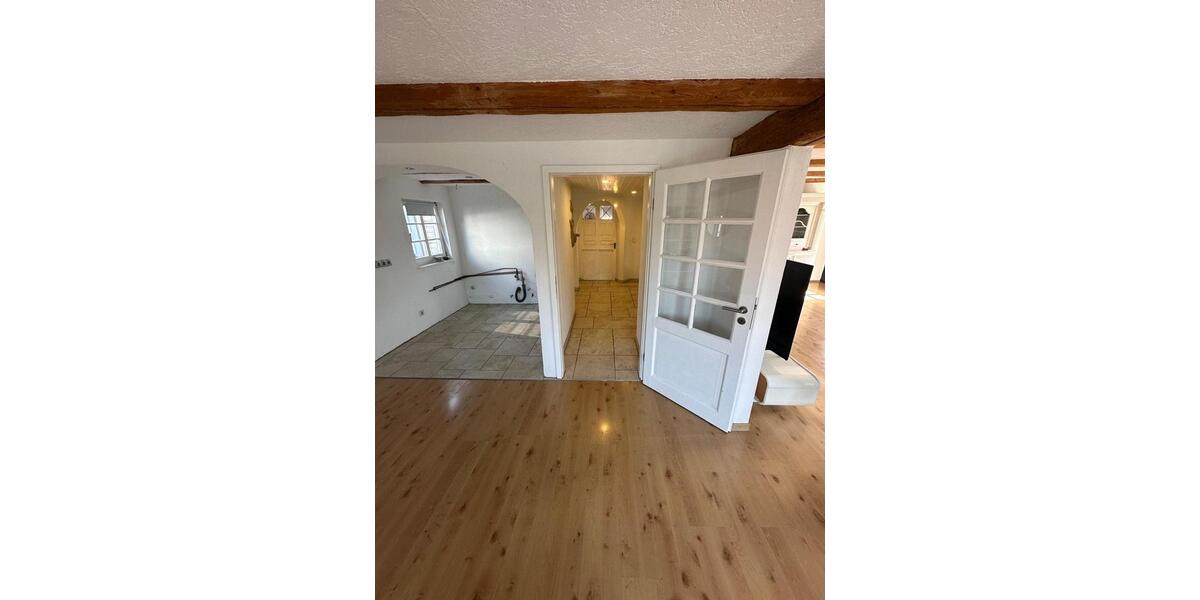 Einfamilienhaus Backnang - 3 Zimmer, 100 m&sup2;, 1.600&euro; | Angebot:26603228
