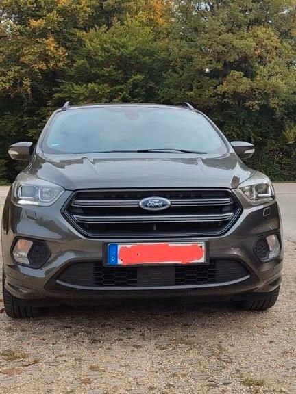 Ford Kuga 59.600 km 15.000 &euro; Albershausen 73095