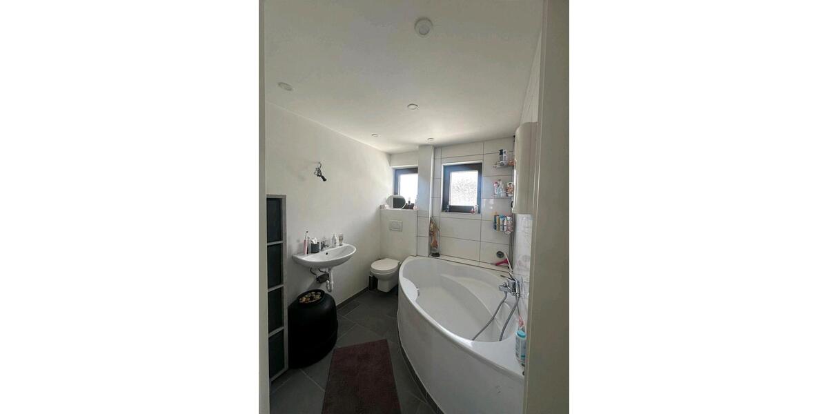 Dachgeschoßwohnung Schwieberdingen - 3 Zimmer, 67 m&sup2;, 250.000&euro; | Angebot:25874182