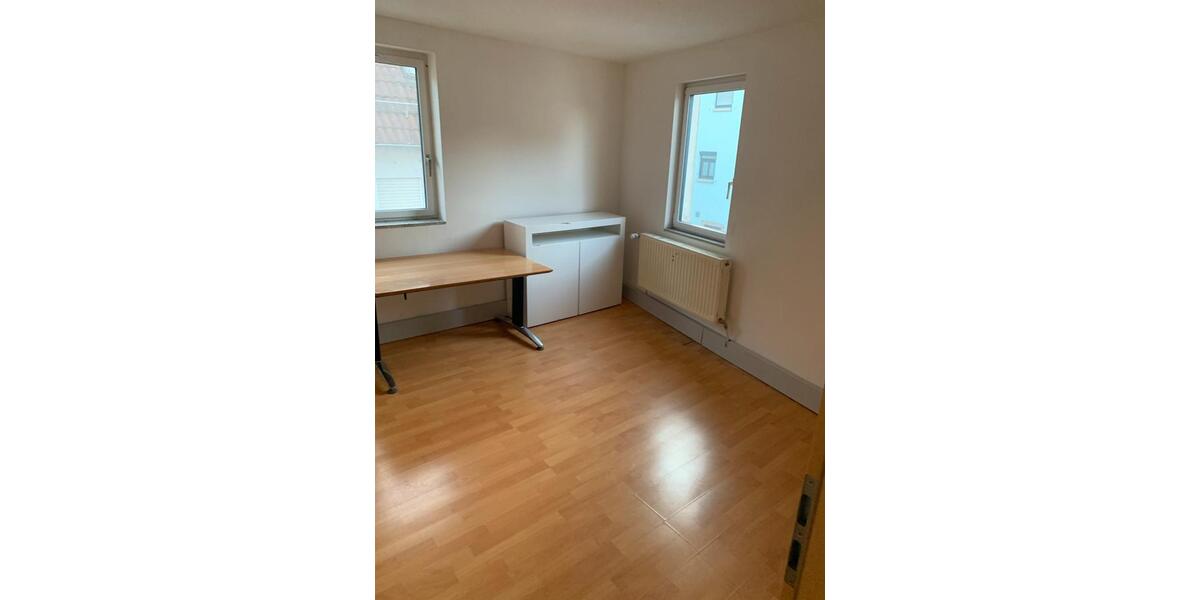 Etagenwohnung Pleidelsheim - 6 Zimmer, 110 m&sup2;, 1.690&euro; | Angebot:24839462