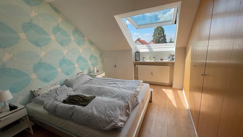 Dachgeschoßwohnung Wolfschlugen - 2 Zimmer, 65 m&sup2;, 1.100&euro; | Angebot:25170897