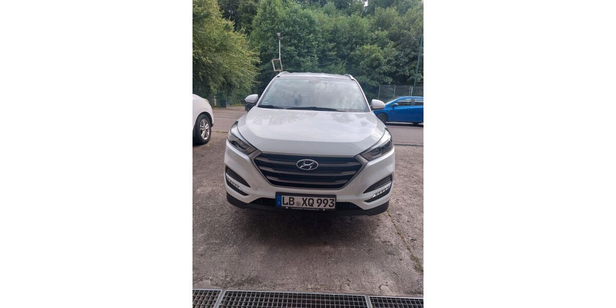 Hyundai TUCSON 183.000 km 10.900 &euro; Marbach am Neckar 71672