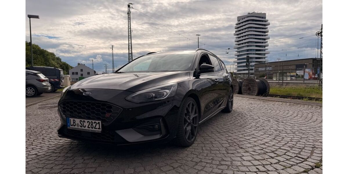 Ford Focus 97.775 km 21.900 &euro; Bietigheim-Bissingen 74321