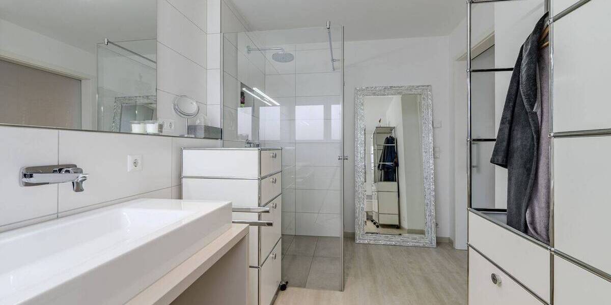 Etagenwohnung Ludwigsburg Ost - 3 Zimmer, 93 m&sup2;, 665.000&euro; | Angebot:26658945