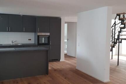 Wohnung Schwieberdingen - 4 Zimmer, 140 m&sup2;, 1.899&euro; | Angebot:26047525