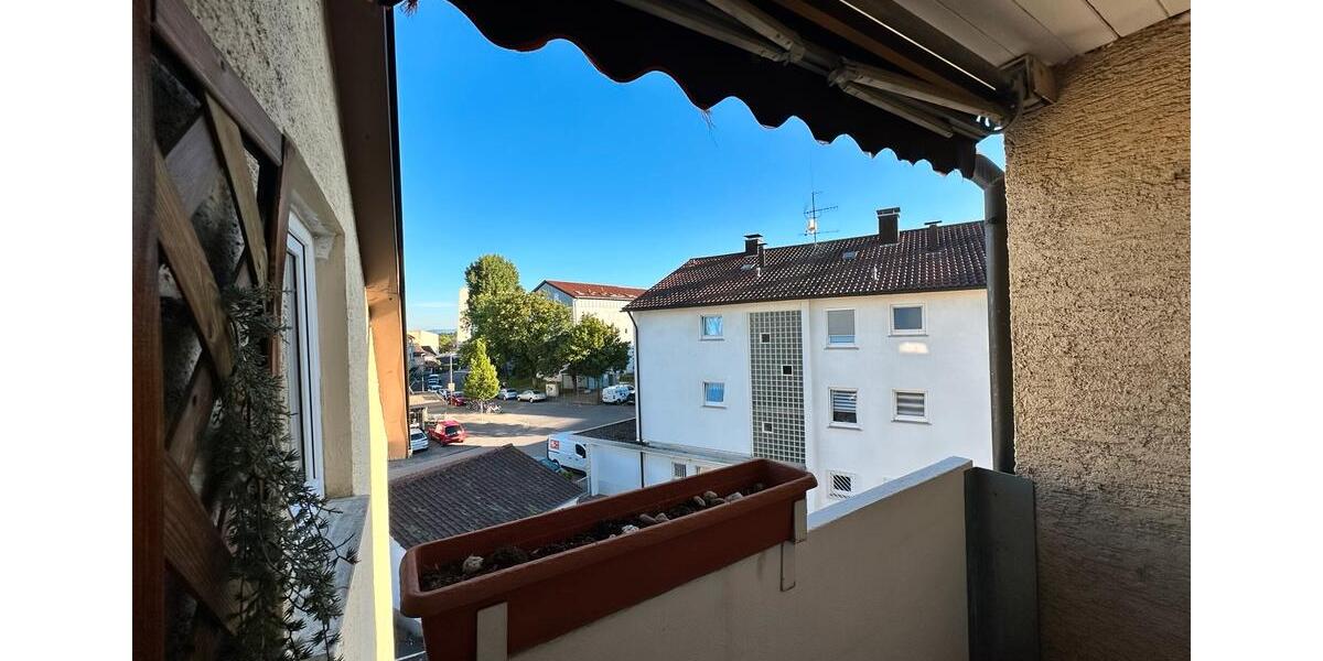 Dachgeschoßwohnung Stuttgart Sillenbuch - 2.5 Zimmer, 58 m&sup2;, 239.000&euro; | Angebot:24357014