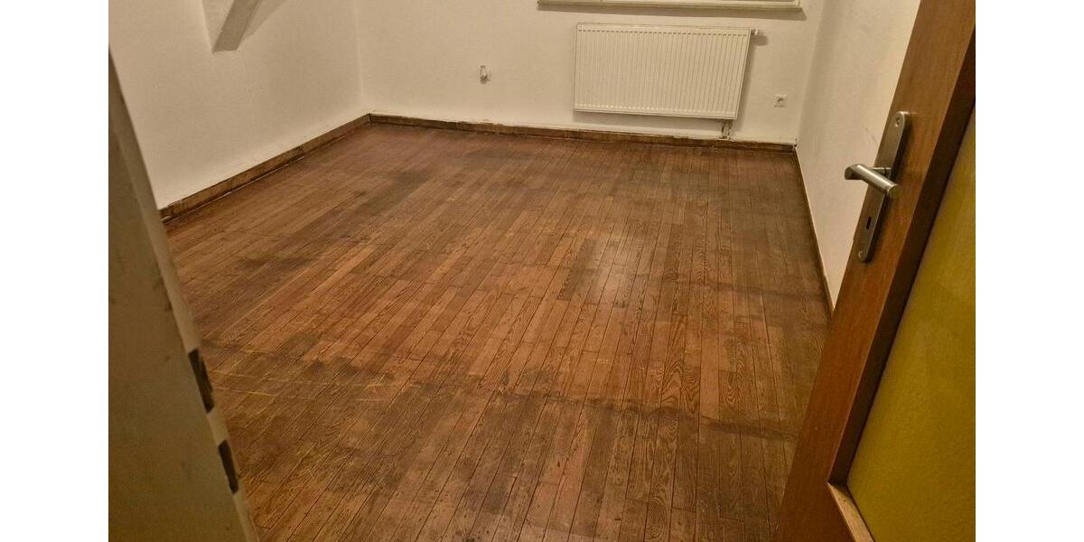 Etagenwohnung Lauffen am Neckar - 3 Zimmer, 90 m&sup2;, 1.000&euro; | Angebot:25402502