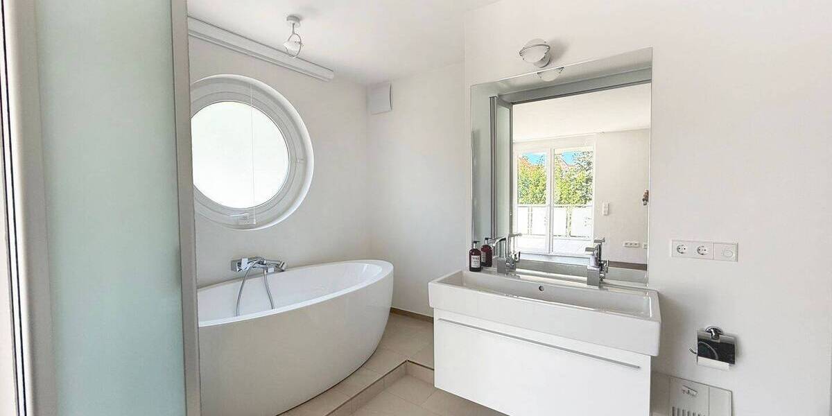 Etagenwohnung Stuttgart Süd - 4 Zimmer, 210 m&sup2;, 1.690.000&euro; | Angebot:25749367