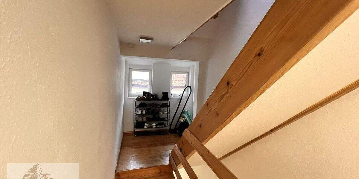 Mehrfamilienhaus, Wohnhaus Sulzbach an der Murr Sulzbach - 7 Zimmer, 183 m&sup2;, 350.000&euro; | Angebot:25742875