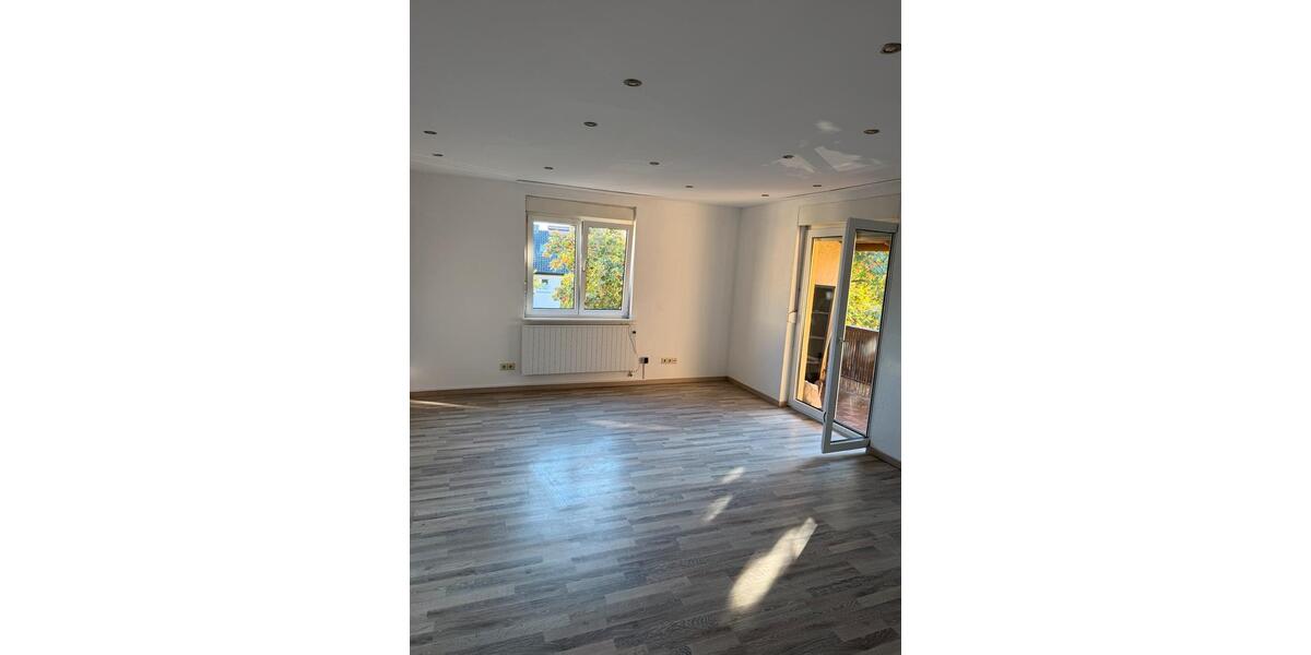 Etagenwohnung Renningen - 3 Zimmer, 75 m&sup2;, 1.200&euro; | Angebot:27605975