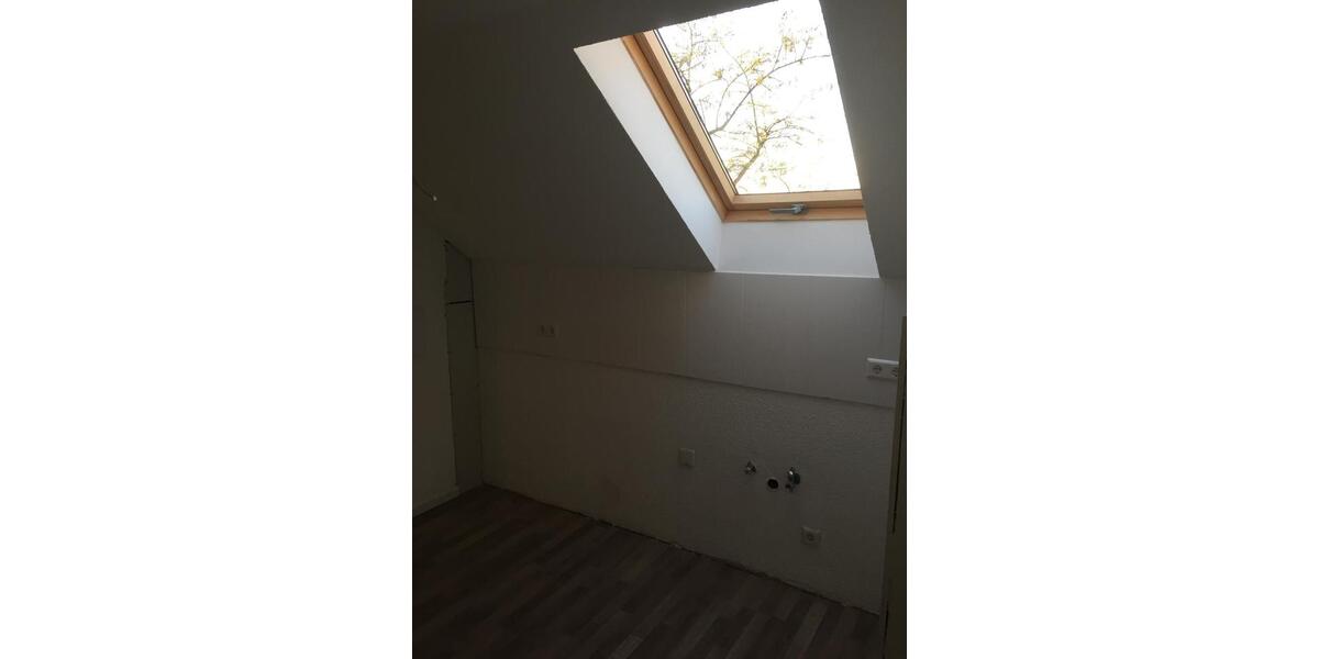 Dachgeschoßwohnung Remseck am Neckar - 1 Zimmer, 35 m&sup2;, 500&euro; | Angebot:25615107