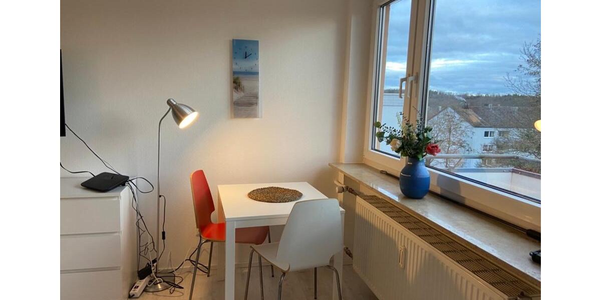 Dachgeschoßwohnung Sindelfingen Sindelfingen (Stadt) - 2 Zimmer, 50 m&sup2;, 1.200&euro; | Angebot:25381272
