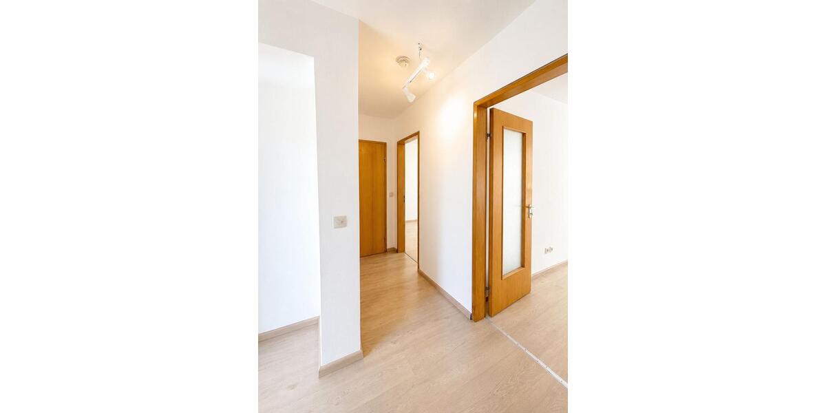 Erdgeschoßwohnung Esslingen am Neckar Brühl - 2.5 Zimmer, 65 m&sup2;, 900&euro; | Angebot:26612879