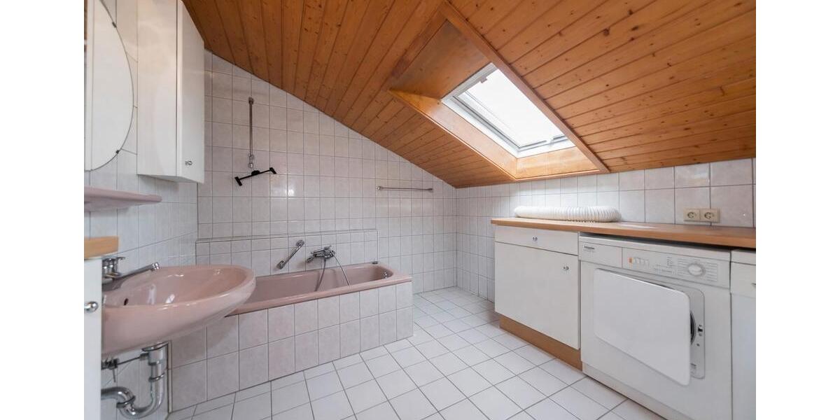 Maisonettenwohnung Neckarwestheim - 6 Zimmer, 190 m&sup2;, 2.450&euro; | Angebot:25973464