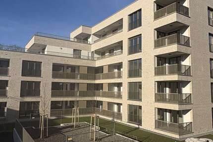 Wohnung Leonberg - 3 Zimmer, 80 m&sup2;, 1.497&euro; | Angebot:25193758