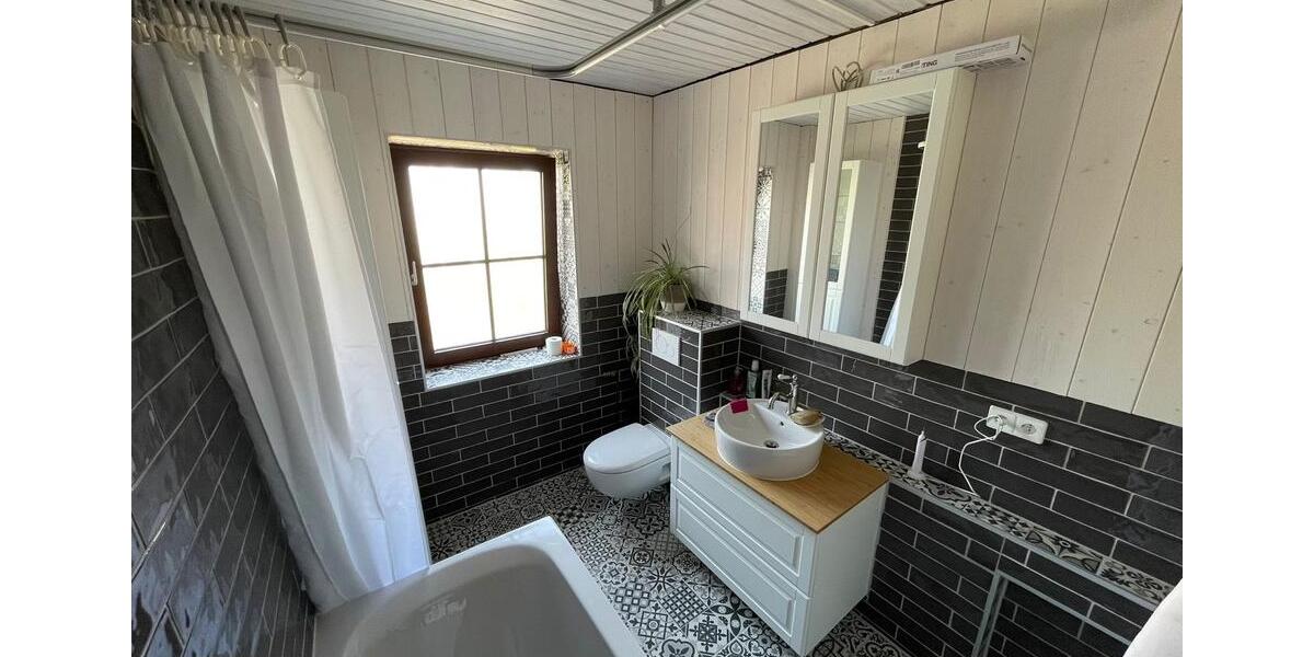 Reihenhaus Kirchheim unter Teck - 5.5 Zimmer, 190 m&sup2;, 670.000&euro; | Angebot:26019253