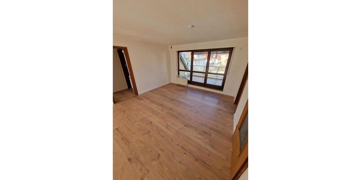 Maisonettenwohnung Fellbach - 4.5 Zimmer, 111 m&sup2;, 1.999&euro; | Angebot:25839376