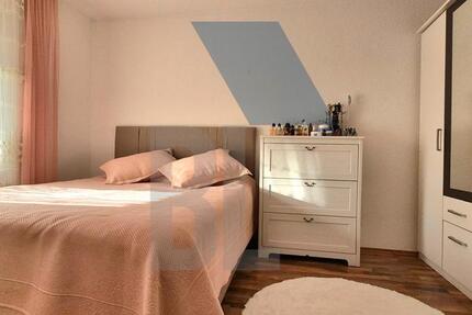 Haus Stuttgart Zuffenhausen - 8 Zimmer, 185 m&sup2;, 3.399&euro; | Angebot:23740226