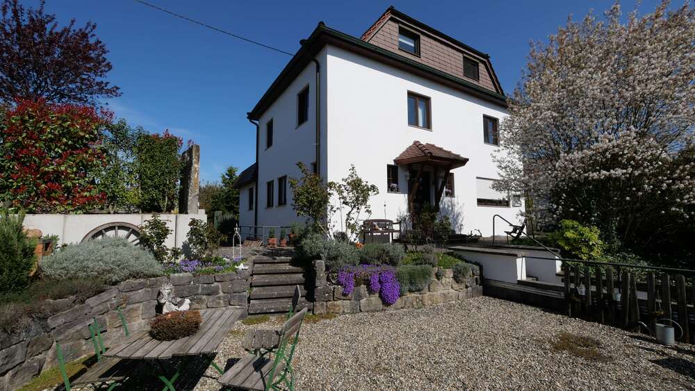 Einfamilienhaus Marbach - 8 Zimmer, 260 m&sup2;, 833.000&euro; | Angebot:23123293