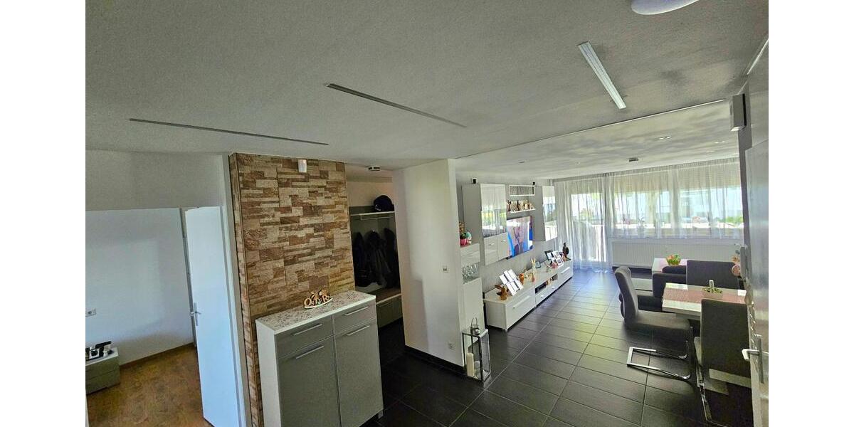 Etagenwohnung Leonberg - 3 Zimmer, 80 m&sup2;, 415.000&euro; | Angebot:26048610