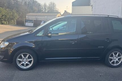 VW Touran 300.000 km 2.800 &euro; Waldenbuch 71111
