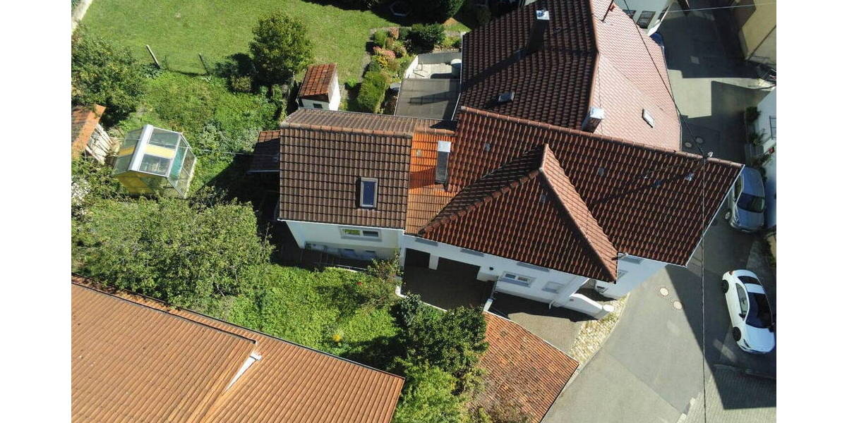 Doppelhaushälfte Nürtingen-Neckarhausen Neckarhausen - 8 Zimmer, 135 m&sup2;, 498.000&euro; | Angebot:25782132