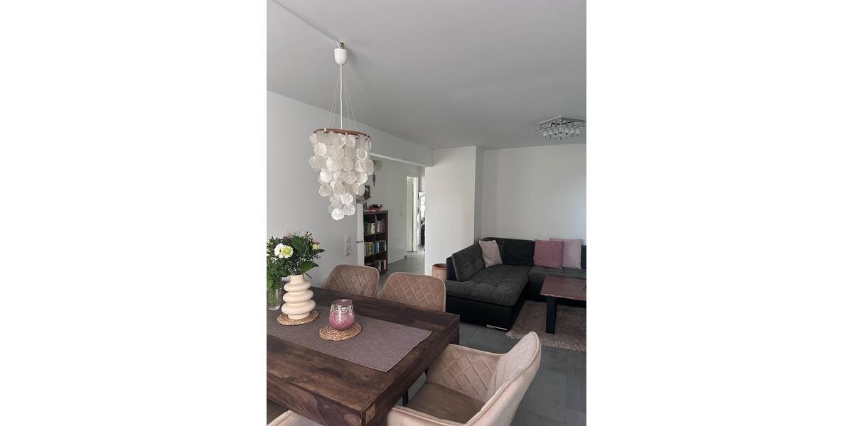 Etagenwohnung Esslingen am Neckar Hegensberg - 3 Zimmer, 75 m&sup2;, 1.250&euro; | Angebot:25419419