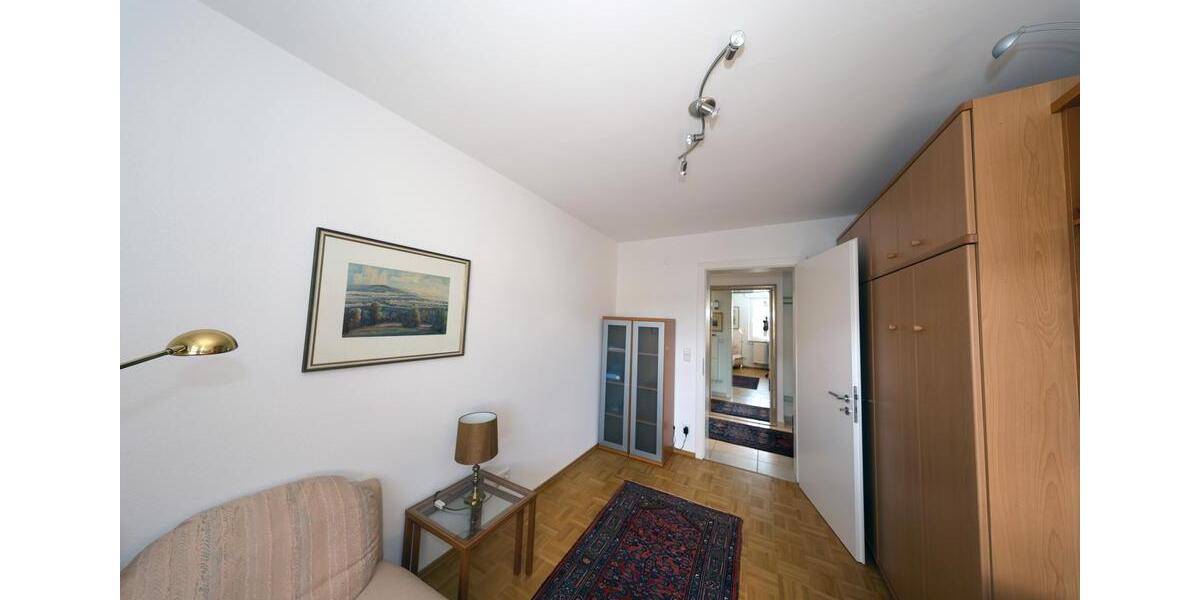 Etagenwohnung Schwieberdingen - 4.5 Zimmer, 110 m&sup2;, 2.000&euro; | Angebot:24678659