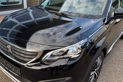 Peugeot 5008 67.000 km 14.990 &euro; Uhingen 73066