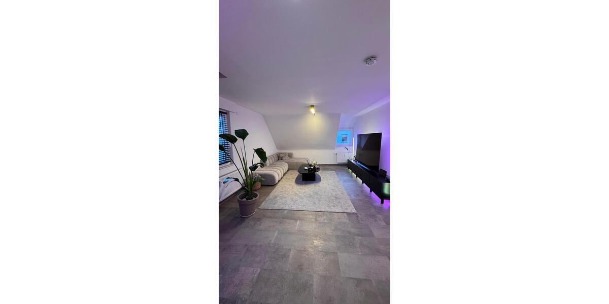 Dachgeschoßwohnung Plochingen - 2.5 Zimmer, 65 m&sup2;, 1.100&euro; | Angebot:25371392