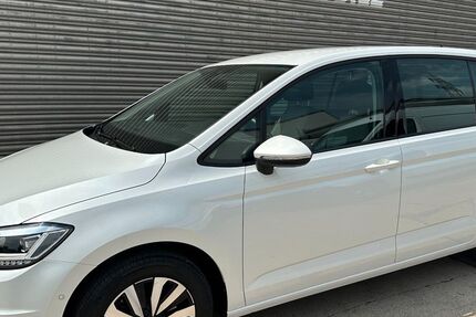 VW Touran 13.766 km 31.600 &euro; Sindelfingen 71065