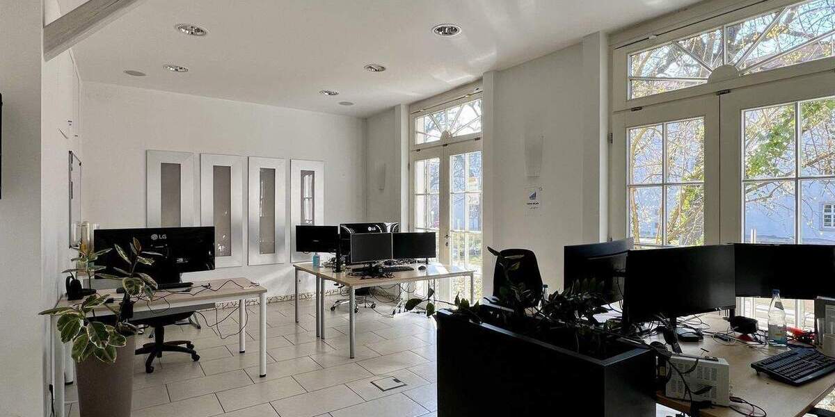 Mehrfamilienhaus, Wohnhaus Ludwigsburg Mitte - 1 Zimmer, 389 m&sup2;, 2.000.000&euro; | Angebot:25706120