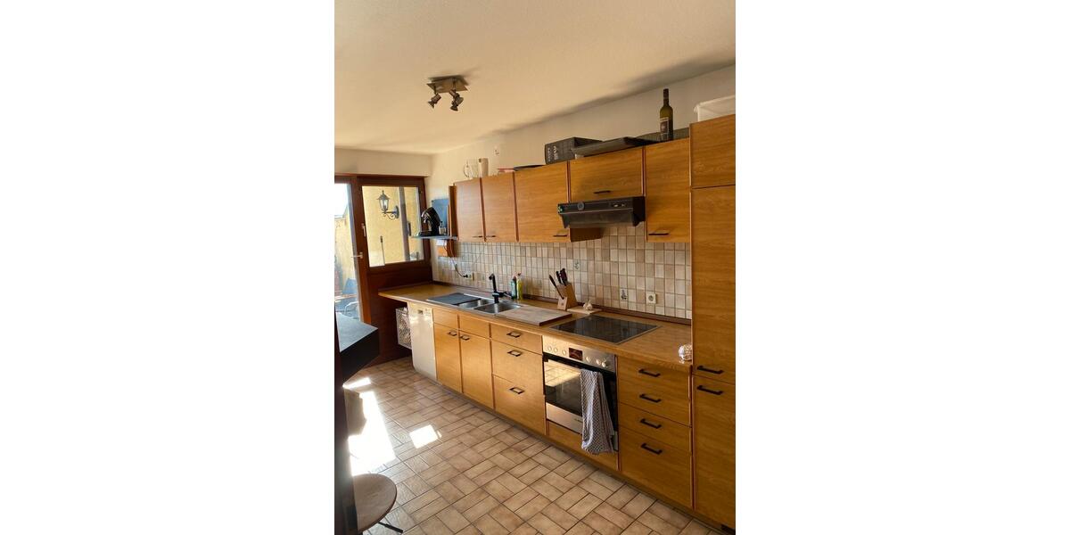 Etagenwohnung Backnang - 3 Zimmer, 89 m&sup2;, 570&euro; | Angebot:25930066