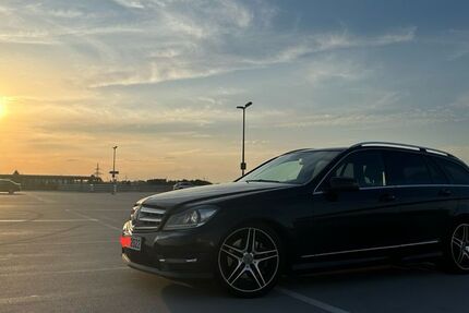 Mercedes-Benz C 250 208.000 km 12.499 &euro; Dagersheim 71034