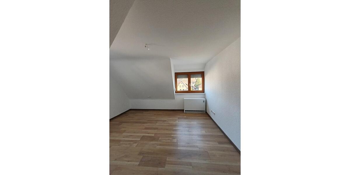 Etagenwohnung Neckartenzlingen - 3.5 Zimmer, 79 m&sup2;, 790&euro; | Angebot:25100737