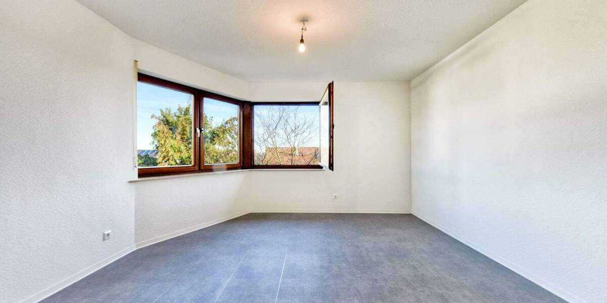 Etagenwohnung Ludwigsburg Ost - 3 Zimmer, 88 m&sup2;, 1.100&euro; | Angebot:25671013